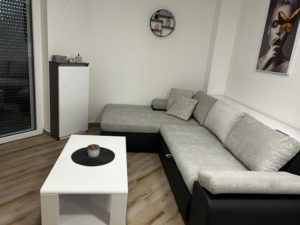 Apartmani Jedro Šilo Eksteriør bilde